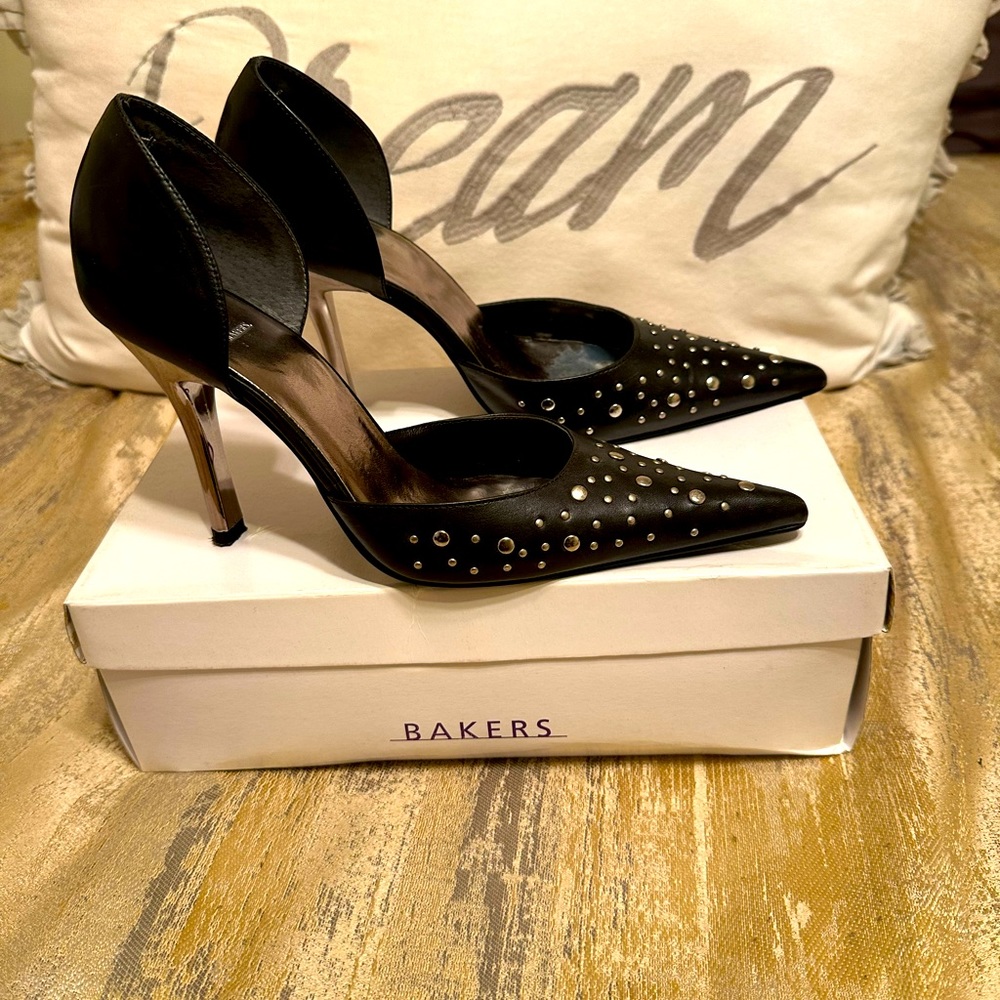 Bakers Women's Black Studded Pointed-Toe Pumps